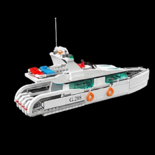 White Dolphin Yacht (857 pcs)