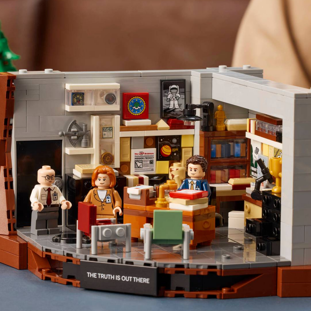 Cover 04 of the original X-Files set (1,478 pieces).