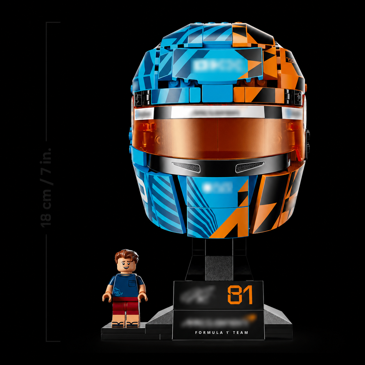 Oscar Piastri Helmet (793 Pcs) - 1:1 ambient gallery image 04