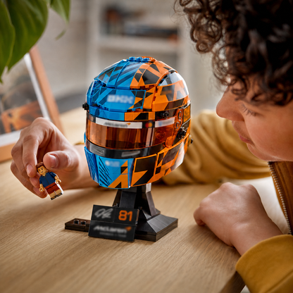 Oscar Piastri Helmet (793 Pcs) - 1:1 ambient gallery image 06