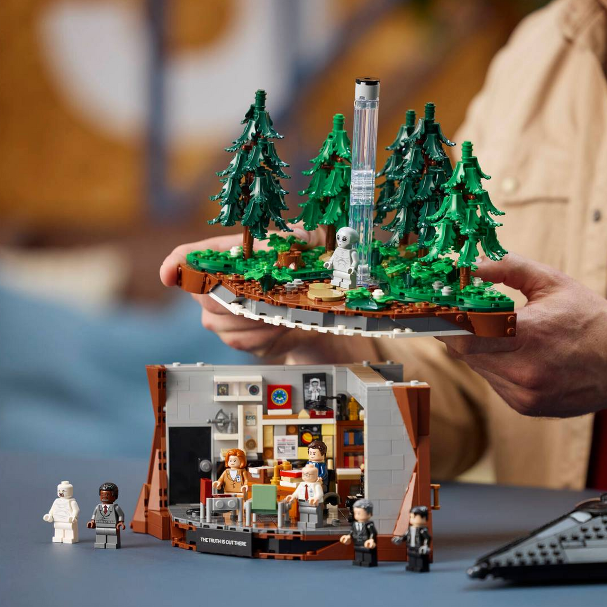 Cover 06 of the original X-Files set (1,478 pieces).