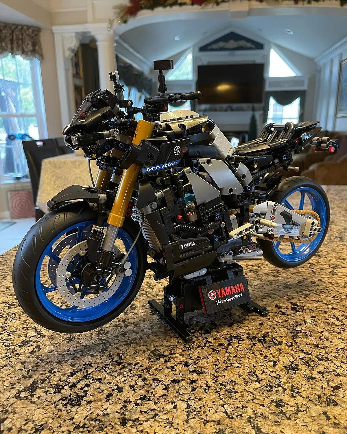 Motocicleta MT-10 SP (1478 piezas)