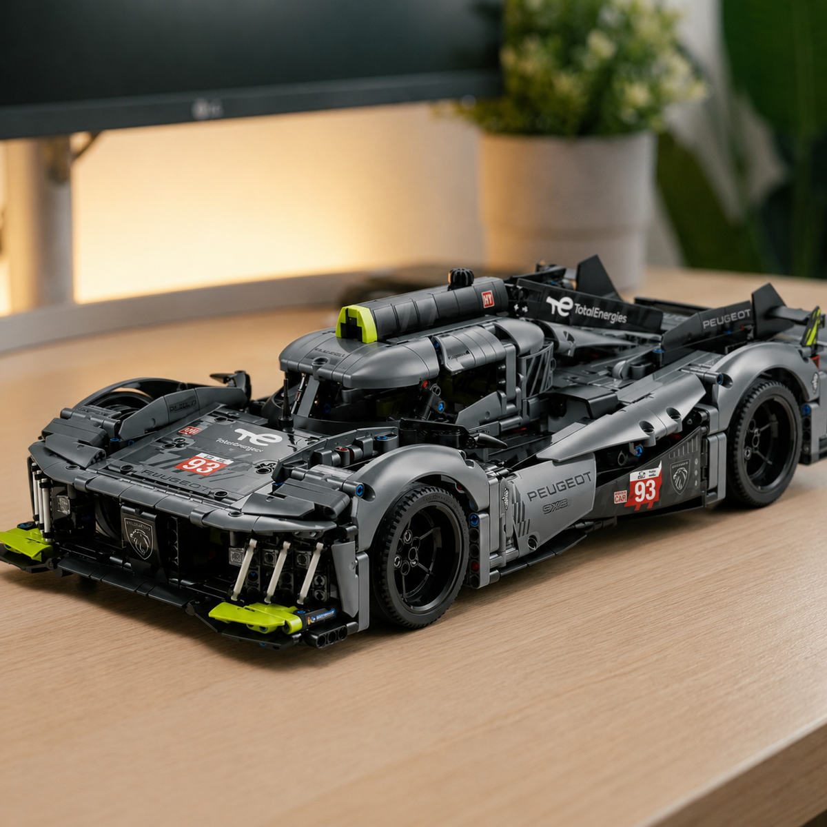 Peugeot 9X8 Hybrid + Porsche 911 RSR + Ferrari 488 GTE