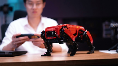 RED Boston Robot Dog (921 Teile) 