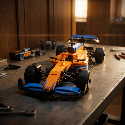 Orangefarbener Rennwagen - Medien 5.png