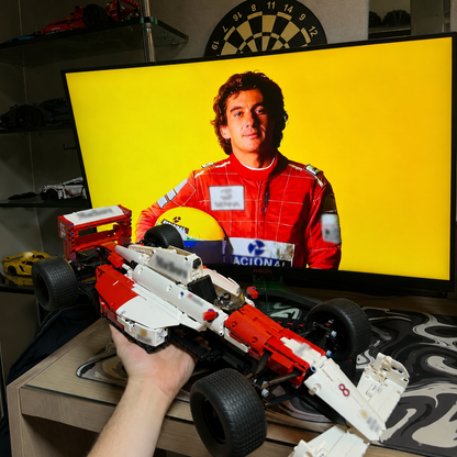 Formula 1 Ayrton Senna (818 pcs) - 1:1 ambient gallery image 6