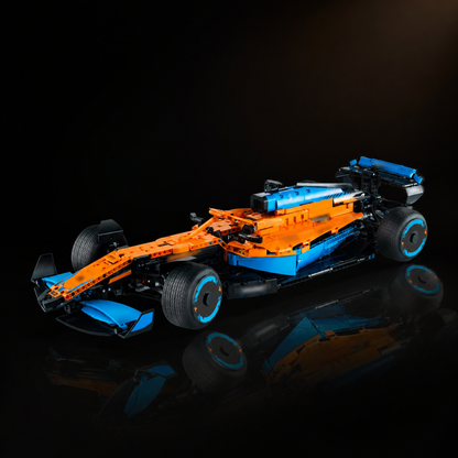 Orangefarbener Rennwagen - Medien 9.png