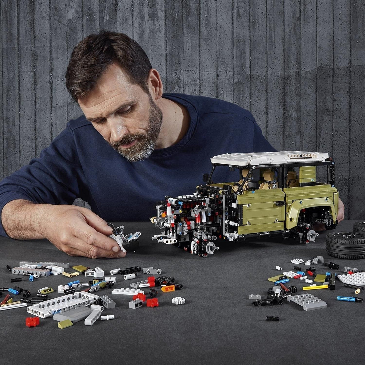 Land Rover Defender (2573 pièces)