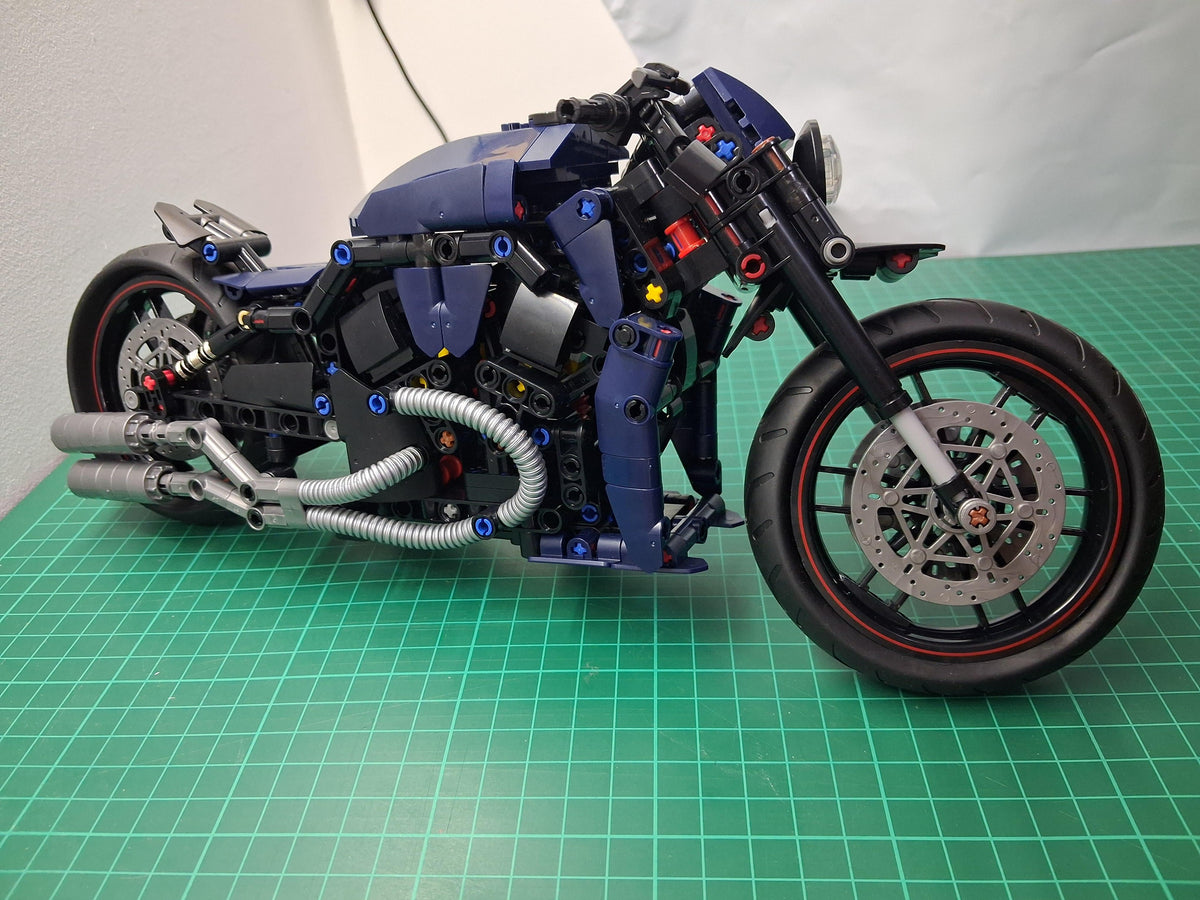 Harley Davidson Black Rod (623 Peças)