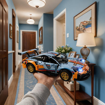 RSR Classic Super Racing Car - inszeniert_03_flur_mensch.jpg