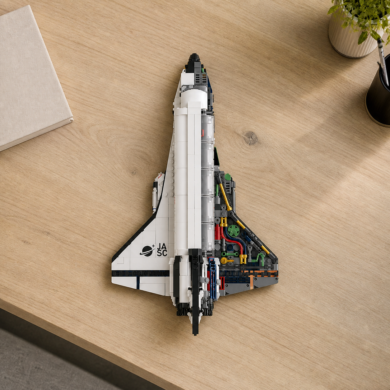 NASA Space Shuttle (800 Pcs) - overhead view on light wood desk