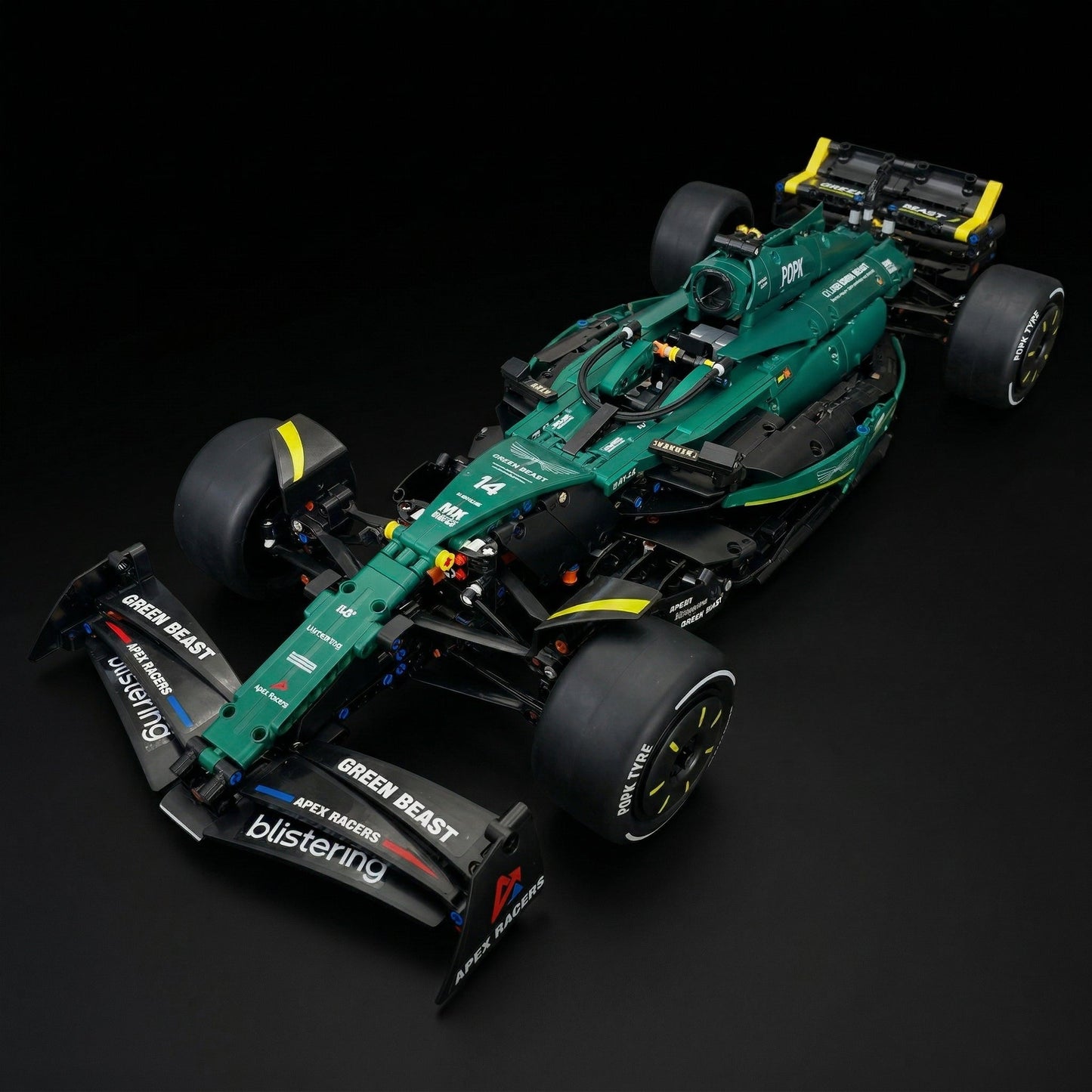 Mașină verde de Formula 1 - Media 8