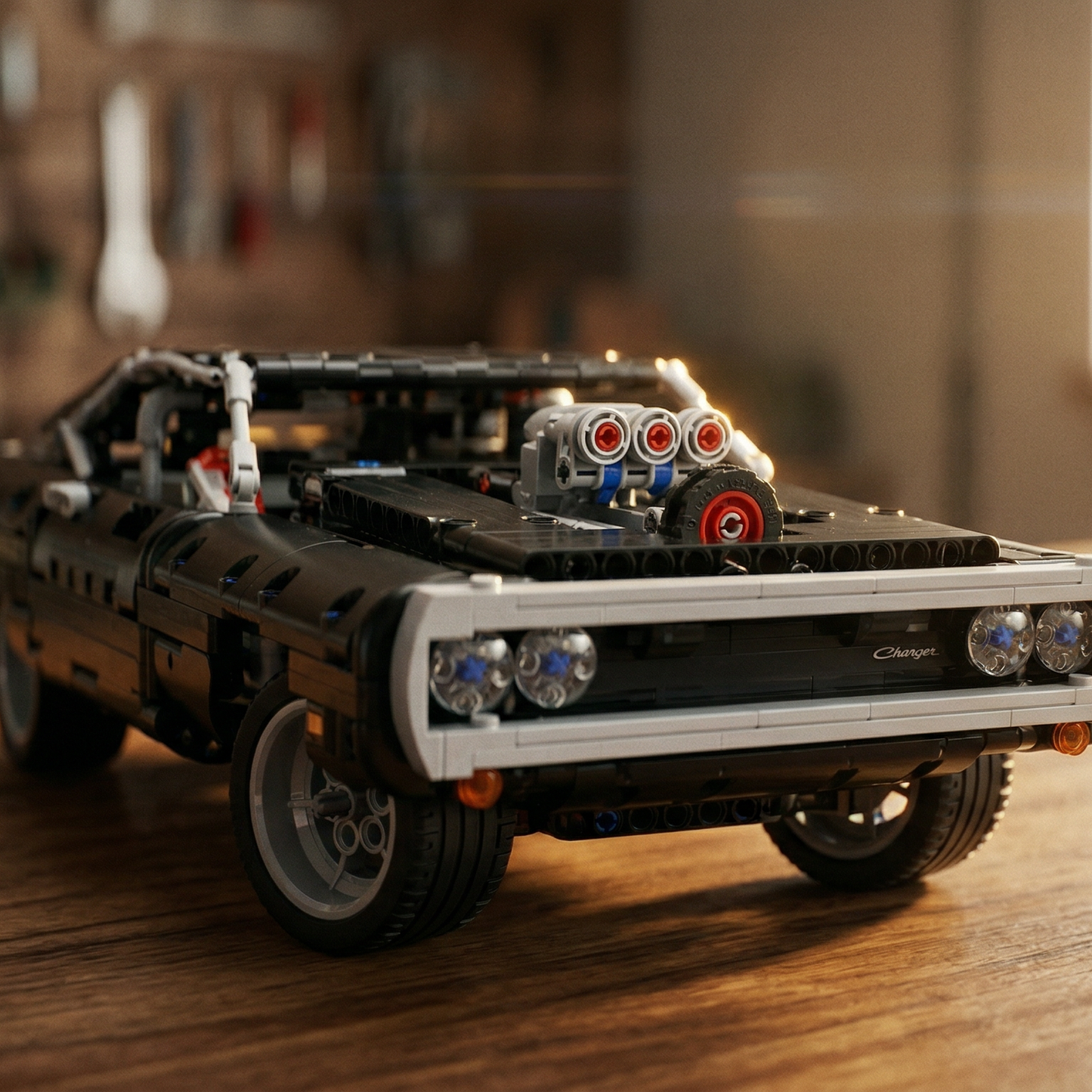 Muscle Car 1970 - restored-square-no-blur description-images/desc_image_11.png