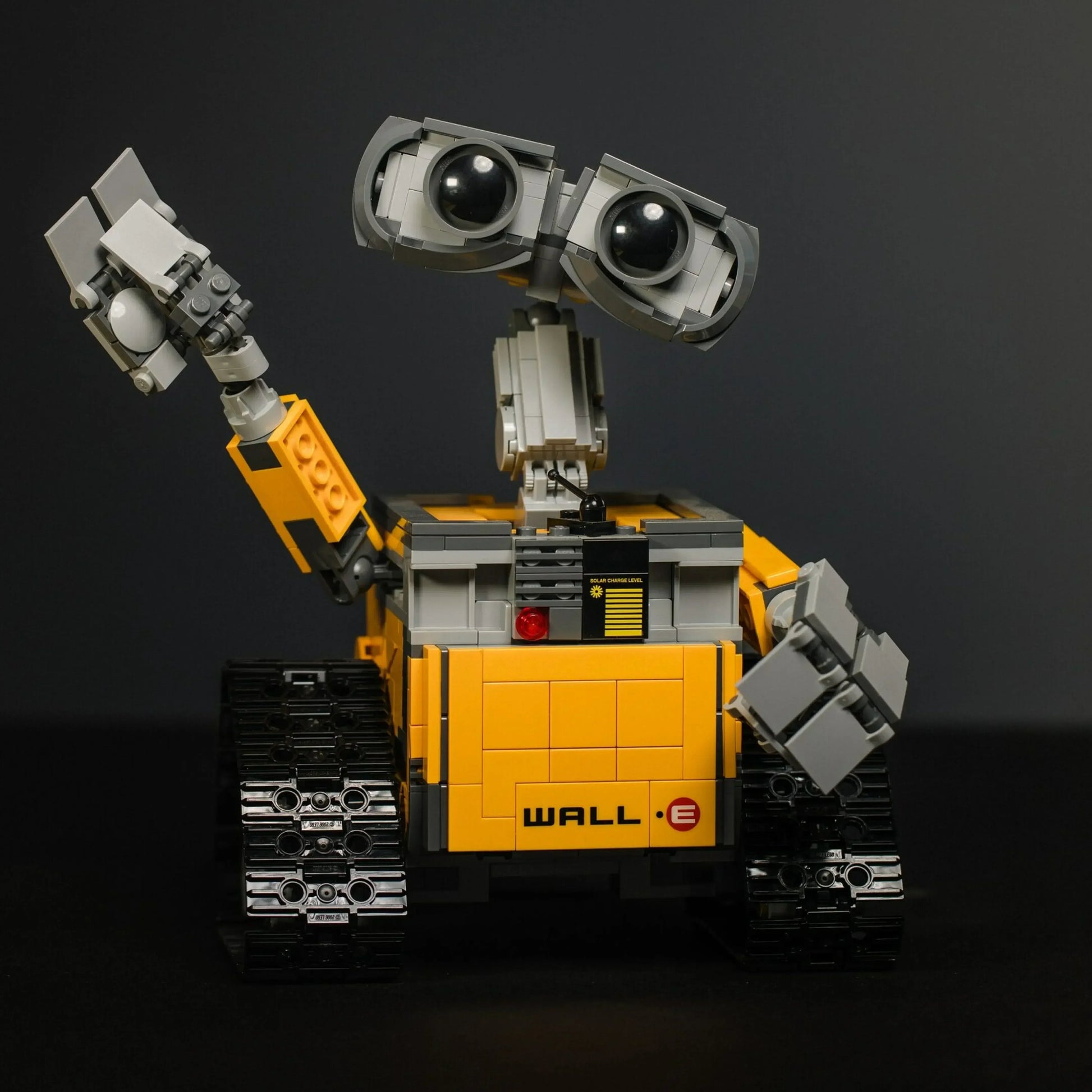Robô Wall-E - Imagem 13