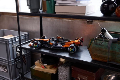 Oranje Formule 1-auto - Beschrijvingsmedia 12