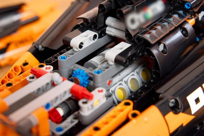 Oranje Formule 1-auto - Beschrijvingsmedia 15