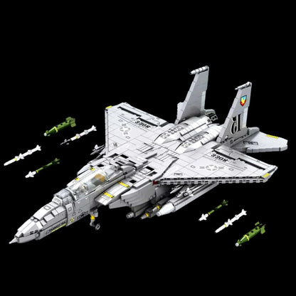 Avion de chasse F-15E (2216 pièces) - image de la galerie 3