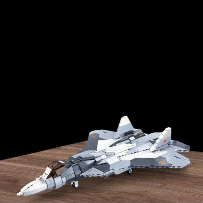 Avion de chasse SU-57 - 2-en-1 (893 pièces) - image de la galerie 4