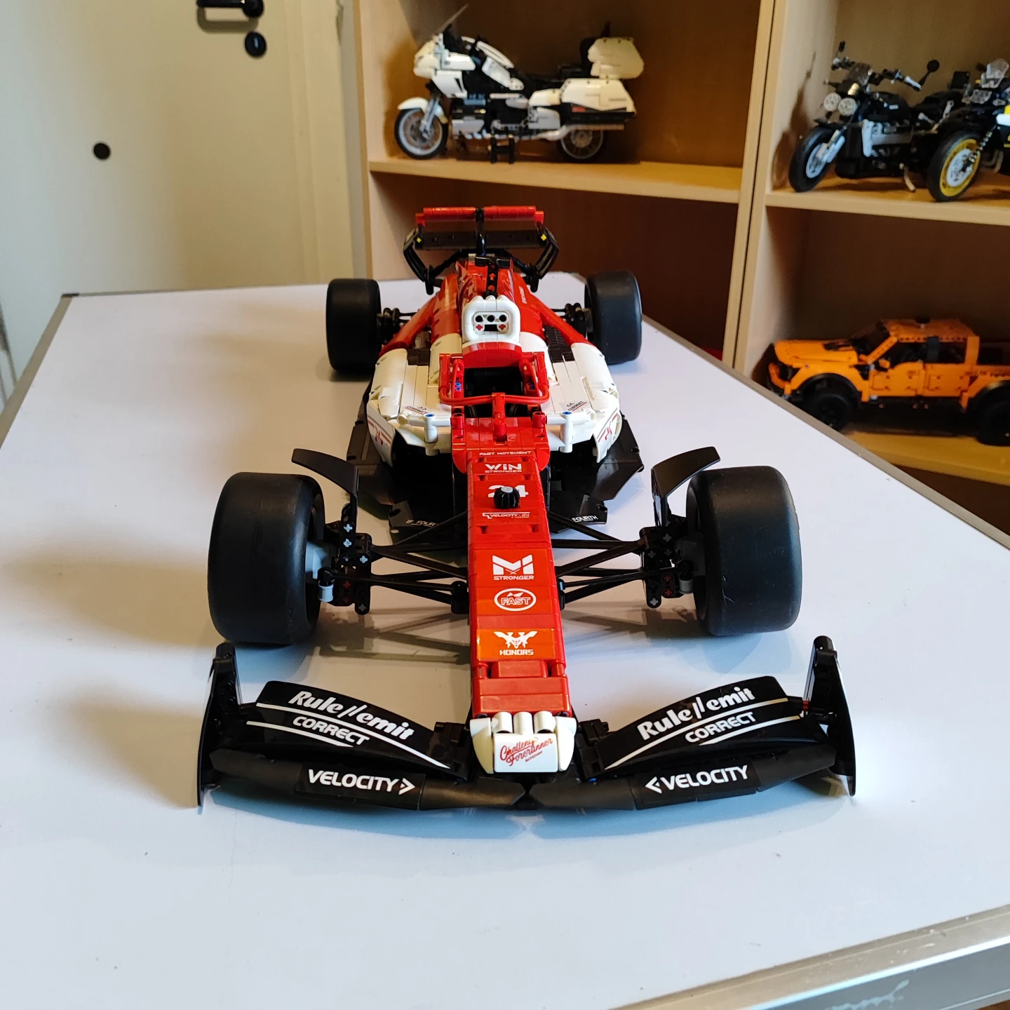 Alfa Romeo ORLEN C42 (1770 Pcs) - source image 10