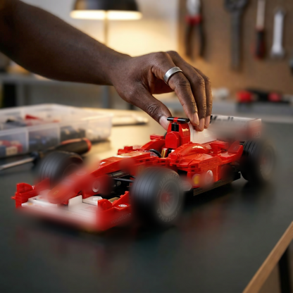 Retro-Rotes Formel-1-Auto - approved-square image_13-spherical-preview.png