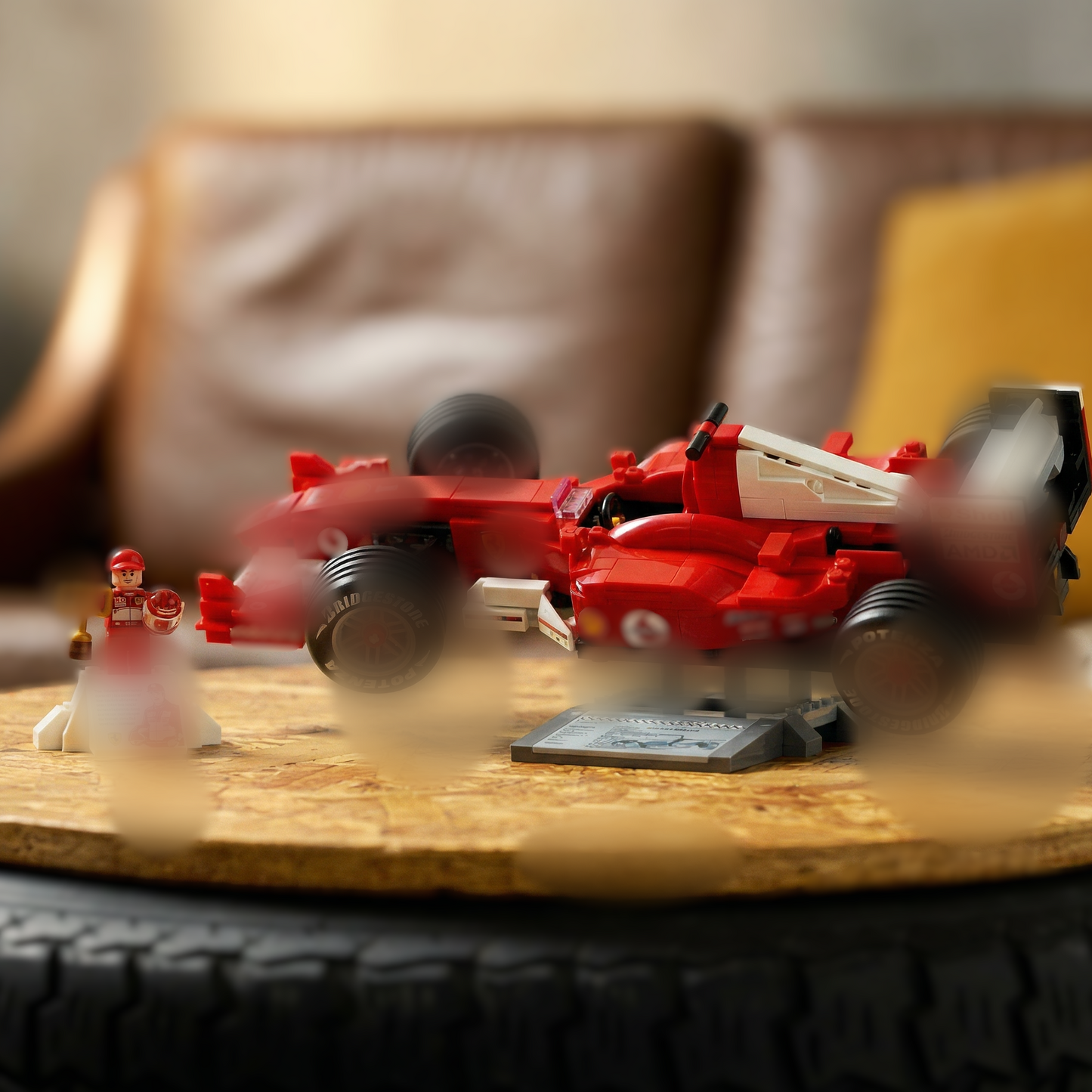 Retro-Rotes Formel-1-Auto - approved-square image_18-spherical-preview.png