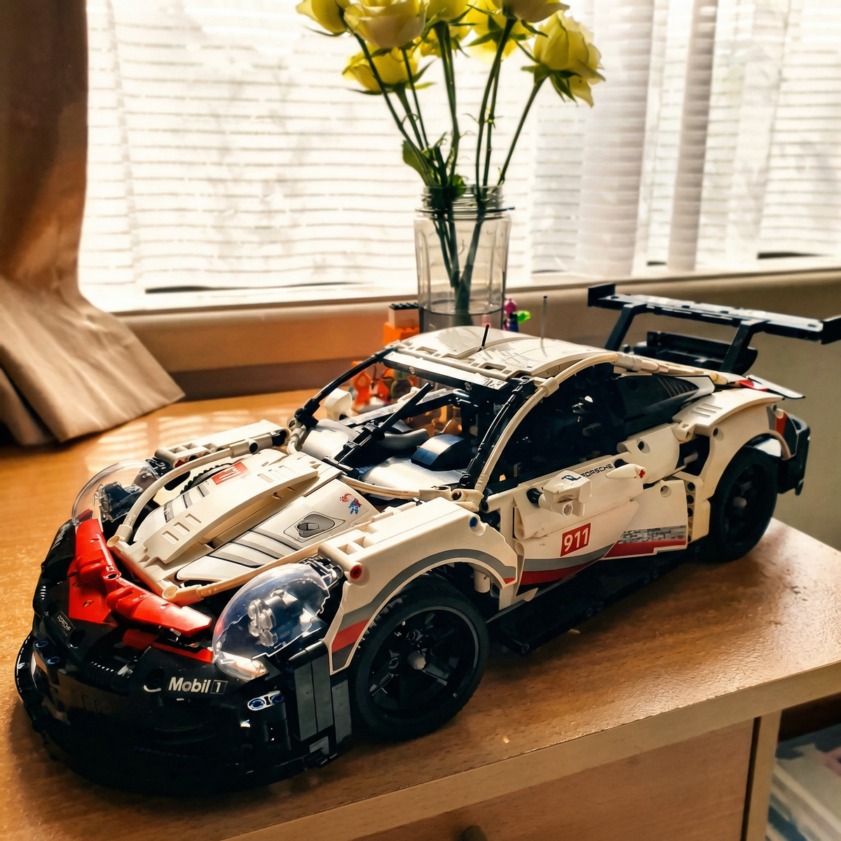 Peugeot 9X8 Hybrid + Porsche 911 RSR + Ferrari 488 GTE