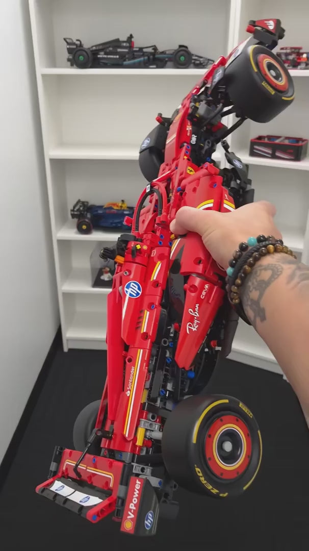 Formula 1 Triple Car Bundle – Ferrari SF24, Red Bull RB20 and McLaren MCL39 (4675 pcs) video