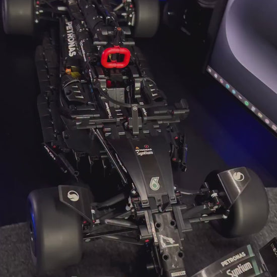 Black Formula 1 Car W14 - Lewis Hamilton (1642 Pcs)