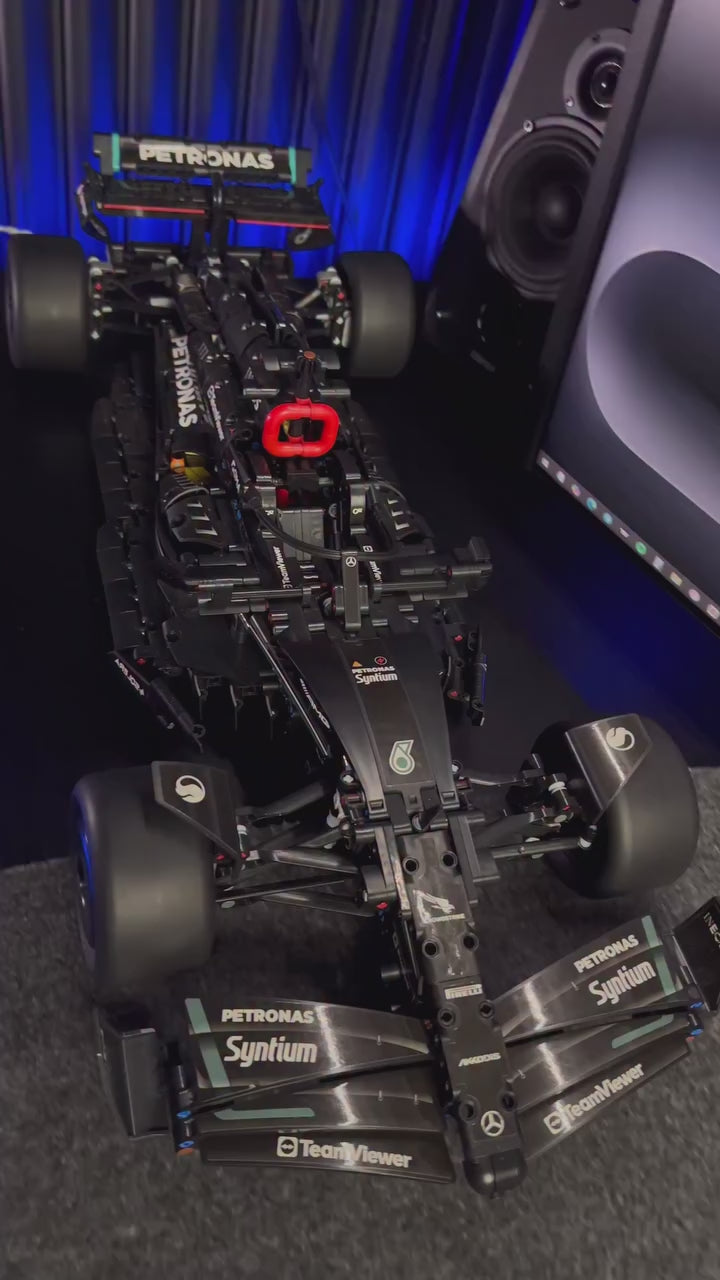 Black Formula 1 Car W14 - Lewis Hamilton (1642 Pcs)