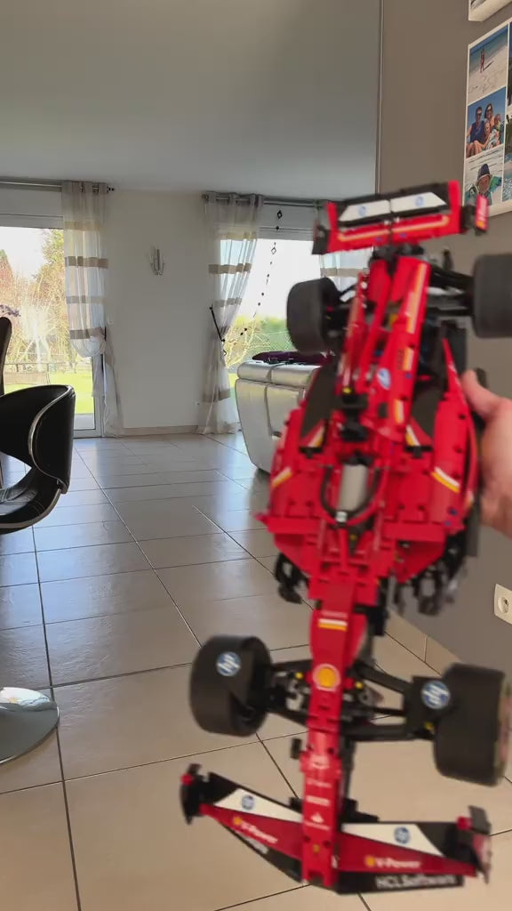 Carro Vermelho de Fórmula 1 - Charles Leclerc (1361 Peças)