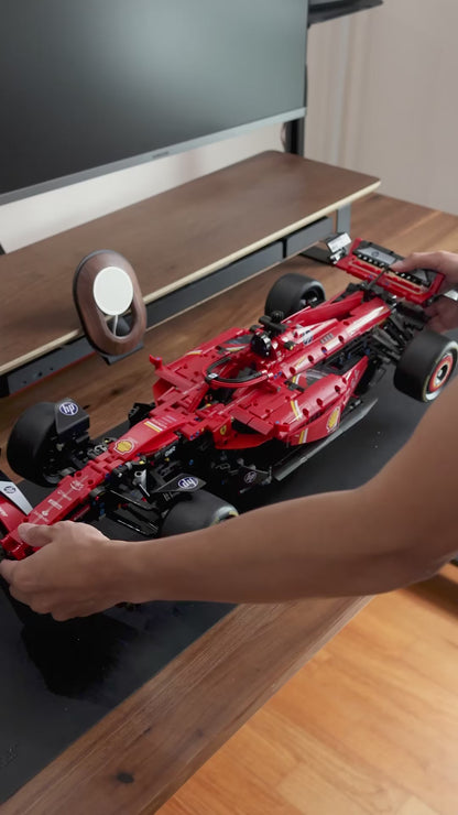 Carro Vermelho de Fórmula 1 - Charles Leclerc (1361 Peças)