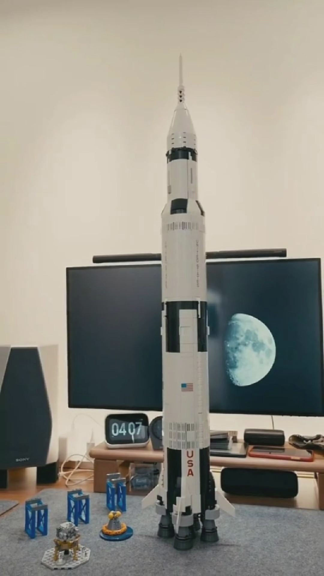NASA: Apollo Saturn V (1969 pcs) – Bricks Fans