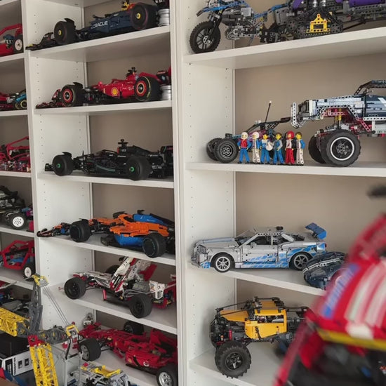 488 GTE Red Car (1677 Pcs) - gallery video 12