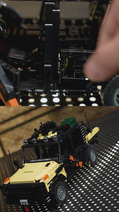 Desert Gray Caracal Assault Vehicle (1577 Teile) 