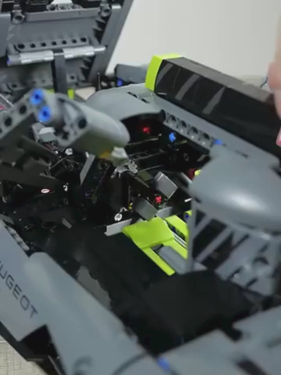 Peugeot 9X8 Hybrid + Porsche 911 RSR + Ferrari 488 GTE