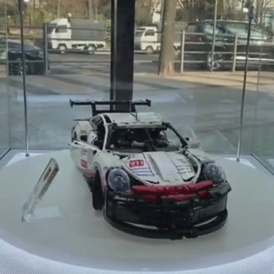 Peugeot 9X8 Hybrid + Porsche 911 RSR + Ferrari 488 GTE
