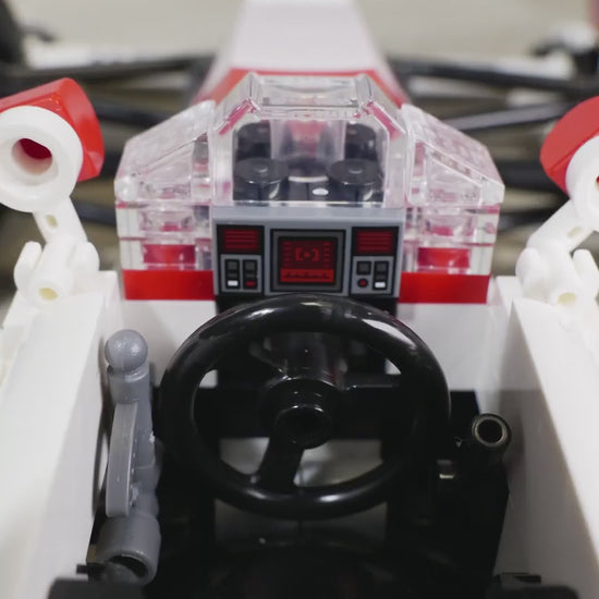 Classic Formula 1 Car MP4/4 - Ayrton Senna (693 Pcs)