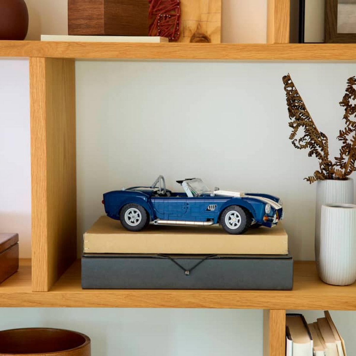 Shelby Cobra V8 (1241 pcs)