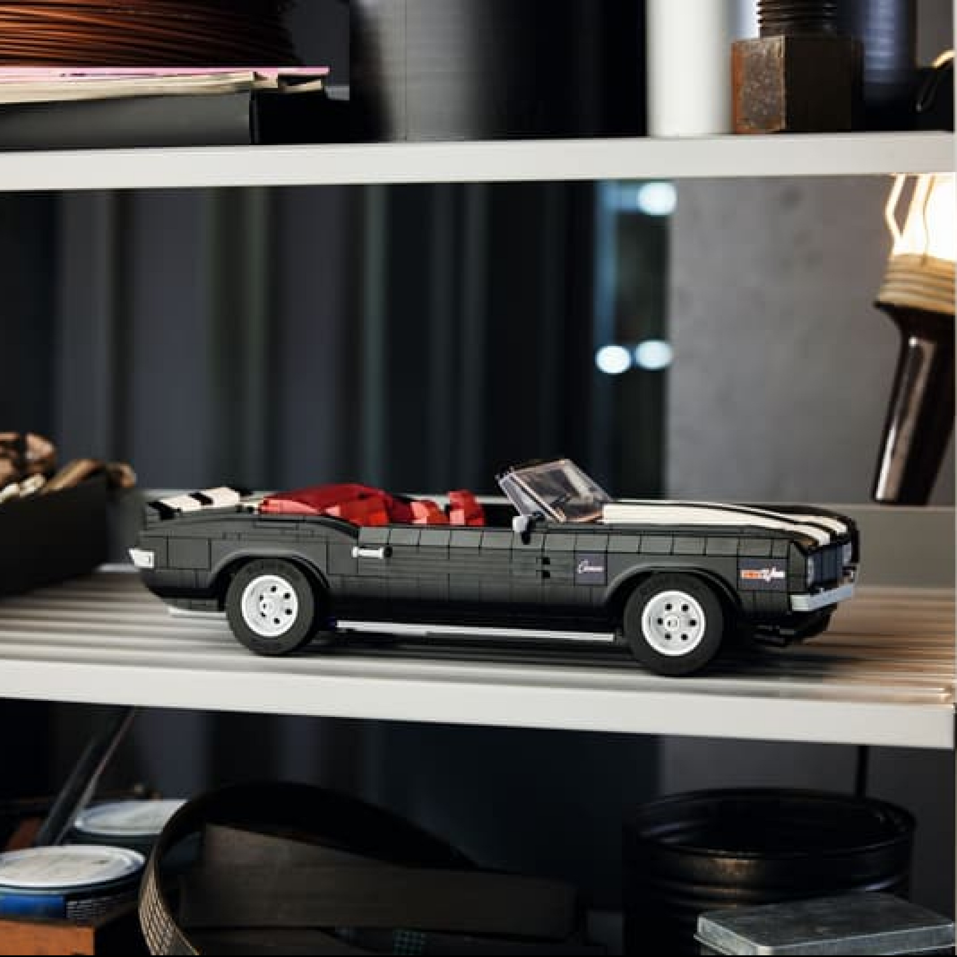 Schwarzer Sportwagen MOC (1456 Teile) 