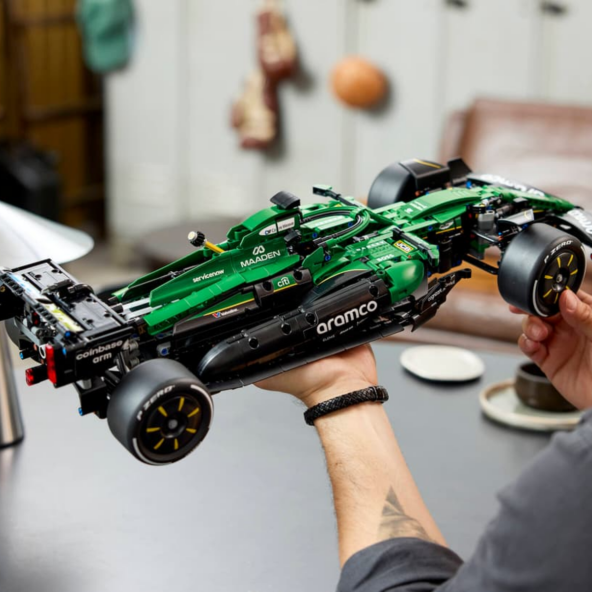 Aston Martin AMR25 (1547 pcs)