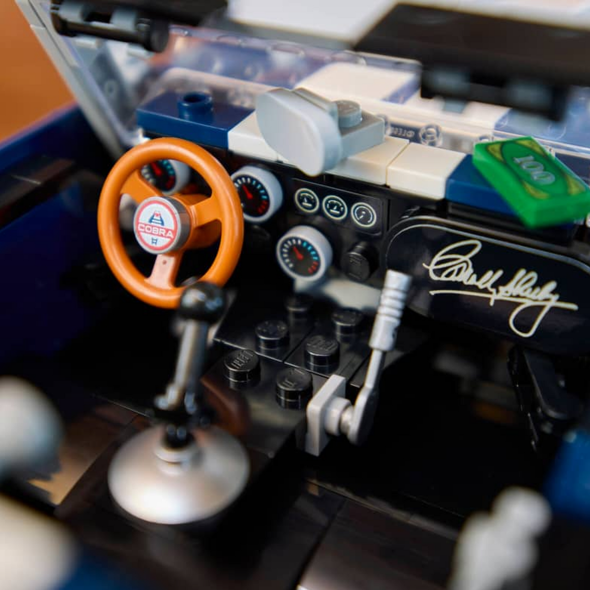 Shelby Cobra V8 (1241 pcs)