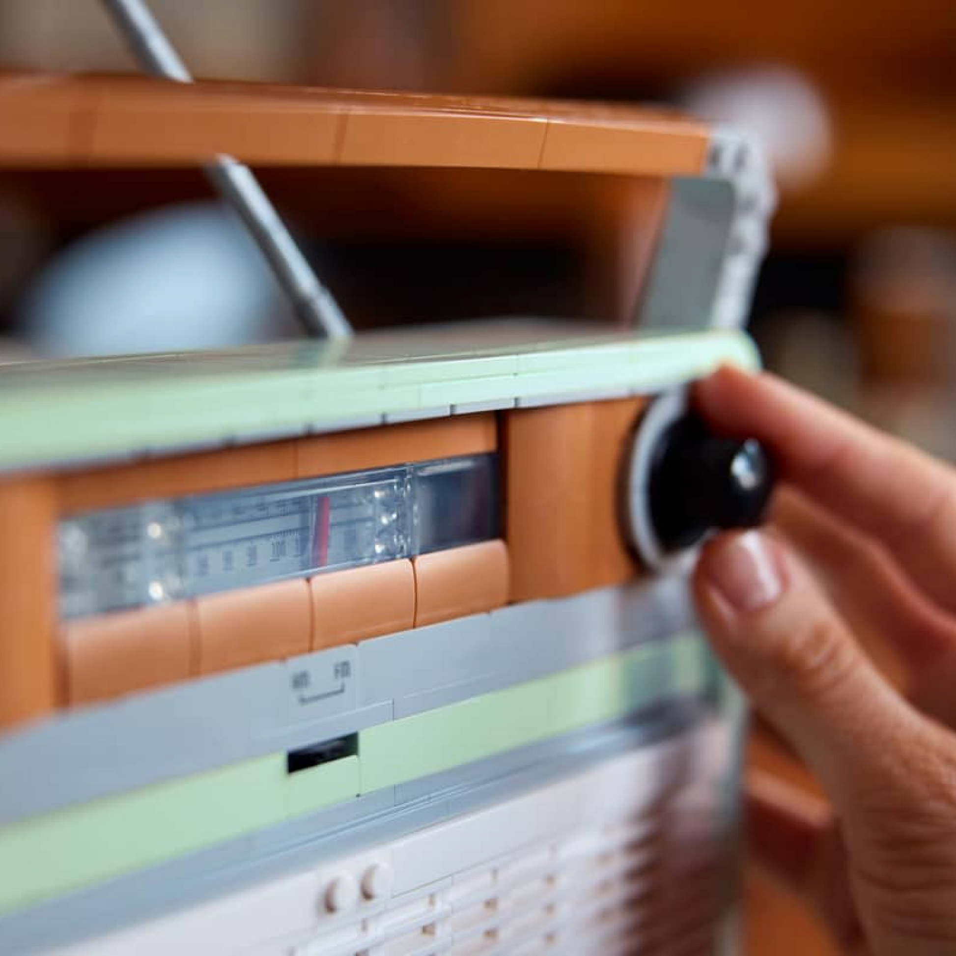 Retro Radio (906 Pcs)