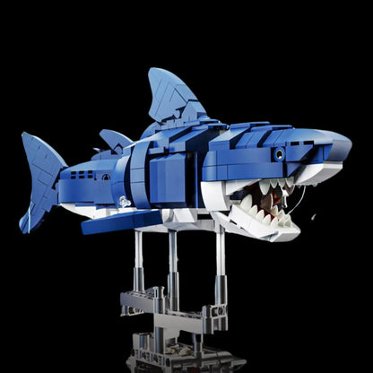 Mechanical Shark with Lights (687 Pcs)